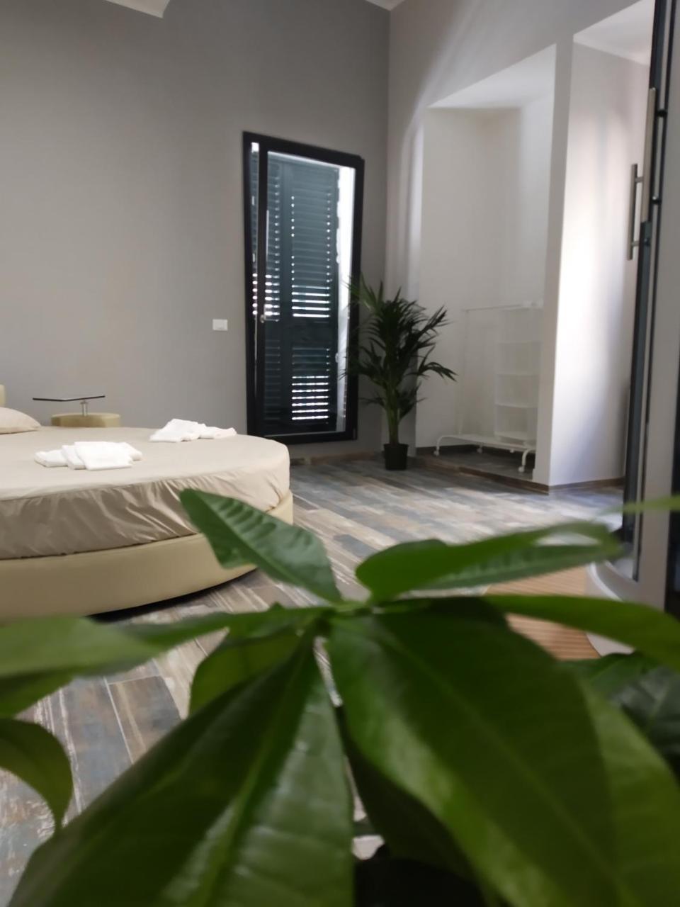 Dimora "I Santi Patroni" Aparthotel Lecce Exterior photo