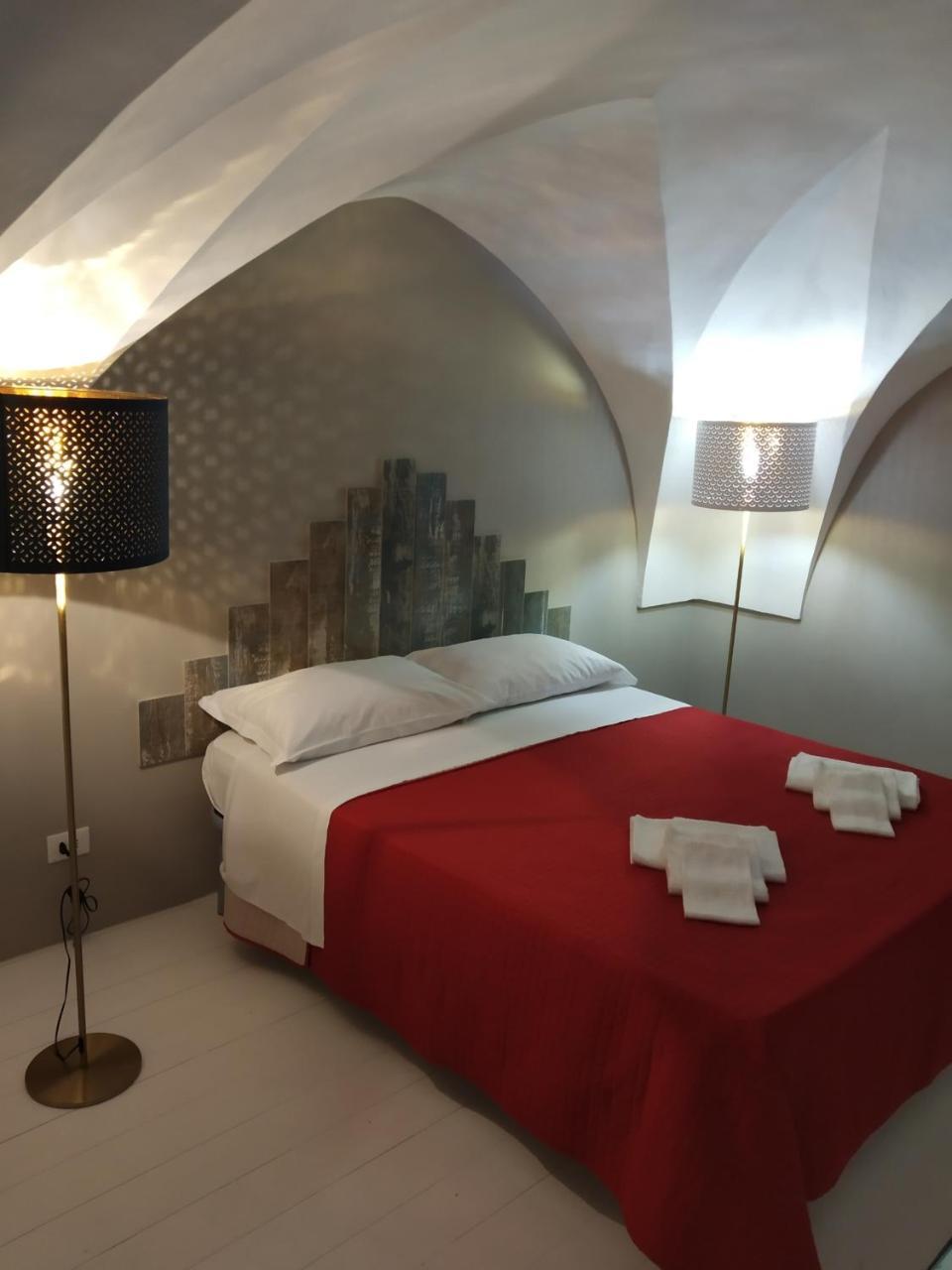 Dimora "I Santi Patroni" Aparthotel Lecce Exterior photo