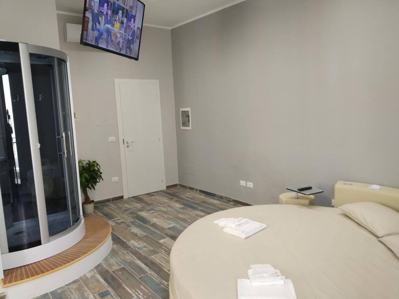 Dimora "I Santi Patroni" Aparthotel Lecce Exterior photo