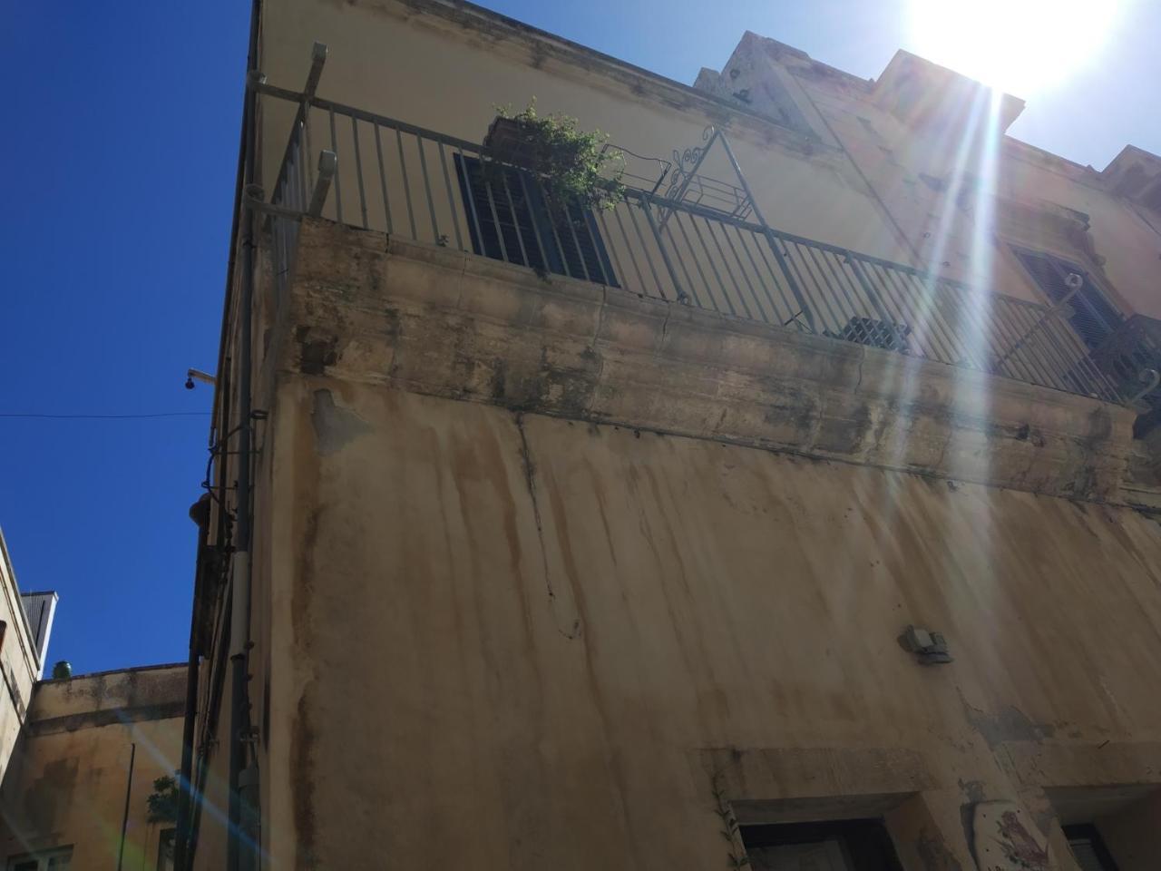Dimora "I Santi Patroni" Aparthotel Lecce Exterior photo
