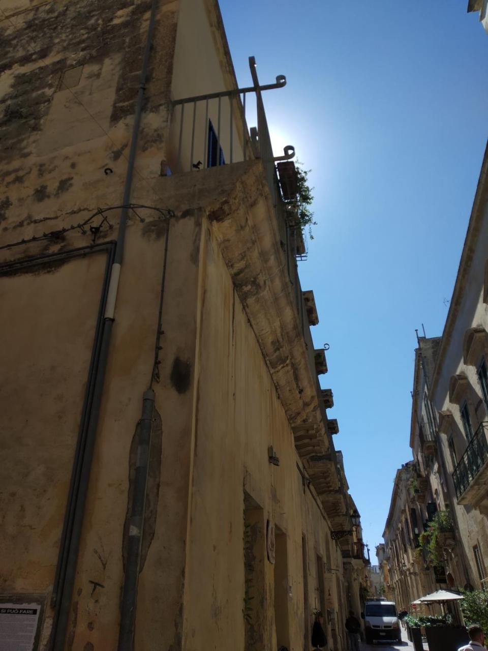 Dimora "I Santi Patroni" Aparthotel Lecce Exterior photo